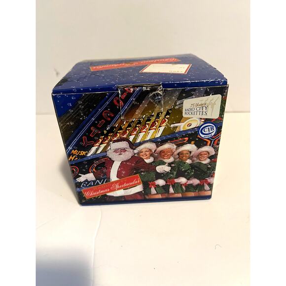 VTG NYC Radio City Rockettes Christmas Spectacular Mug NIB - Picture 2 of 3